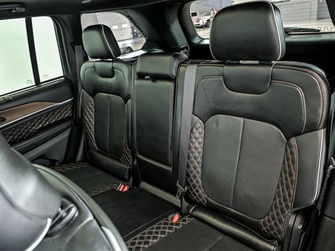 Used 2023 Jeep Grand Cherokee Summit w/ Luxury Tech Group V AWD/4WD image 17
