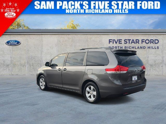 Used 2012 Toyota Sienna LE FWD image 7