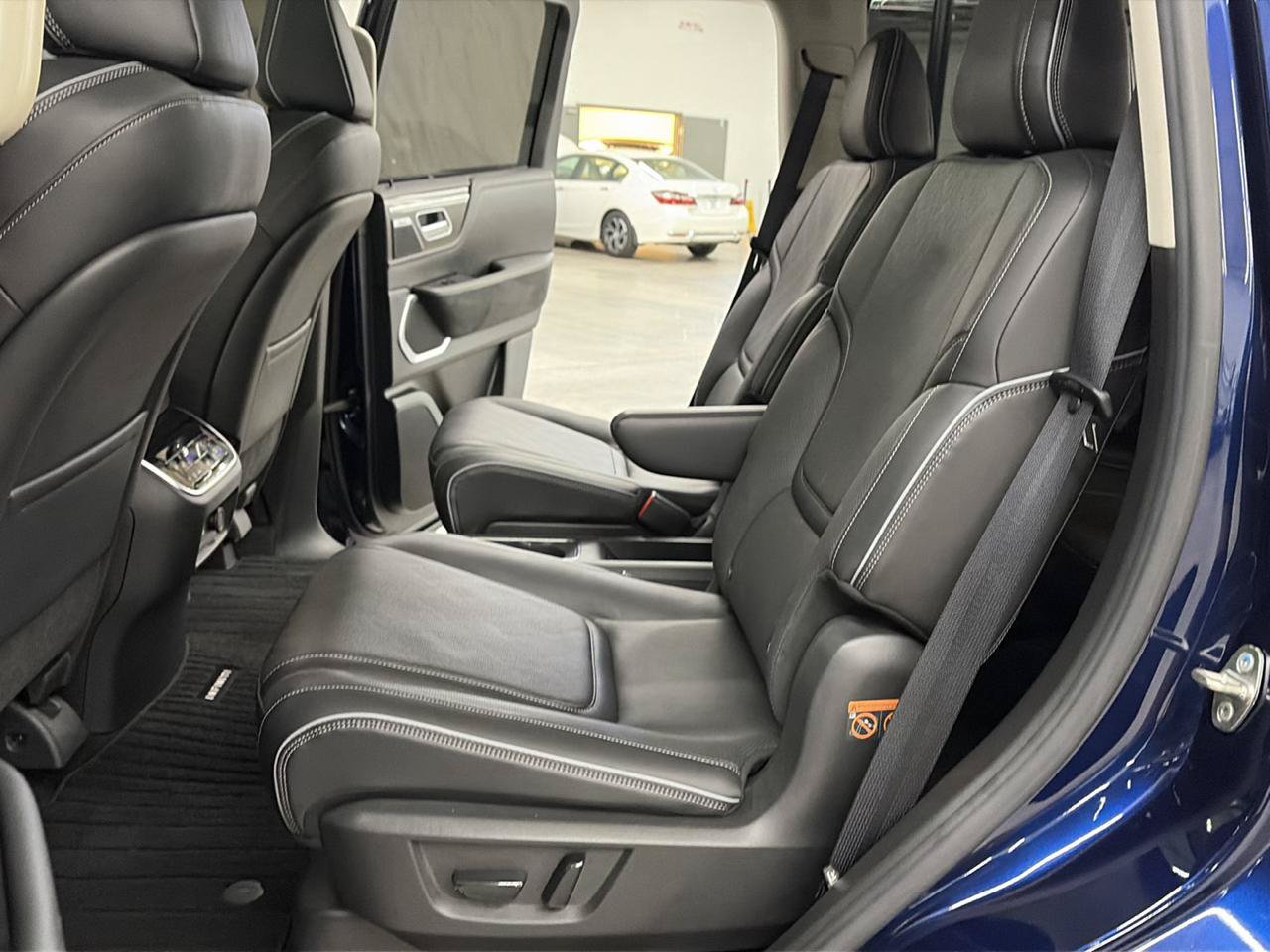 Used 2025 INFINITI QX80 Luxe RWD image 26