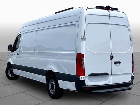 Used 2024 Mercedes-Benz Sprinter 2500 image 12
