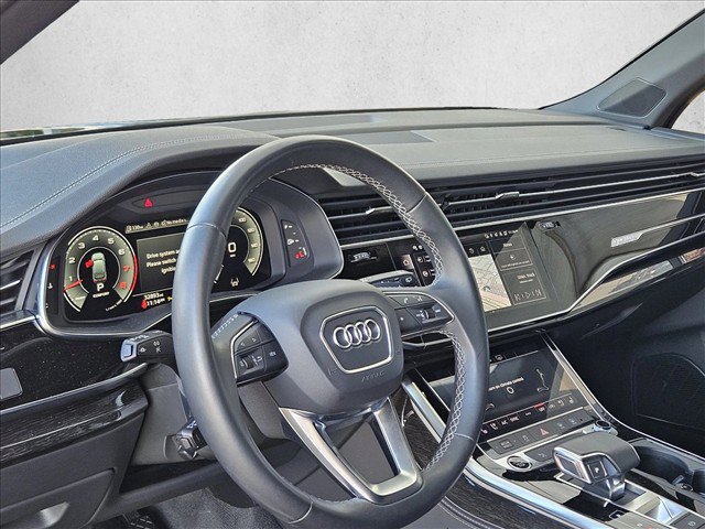 Used 2025 Audi Q7 3.0T Premium Plus AWD/4WD image 11