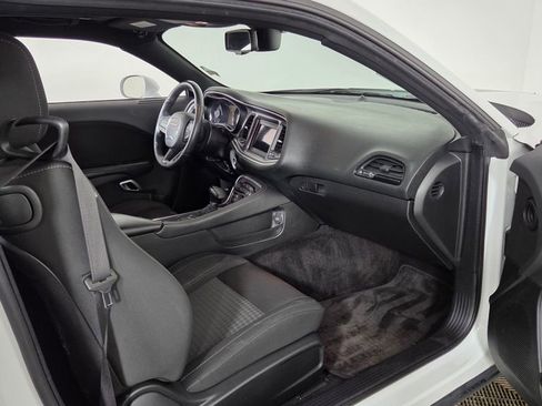 Used 2018 Dodge Challenger R/T w/ Blacktop Package RWD image 29