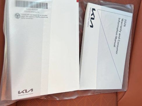 Used 2026 Kia Carnival SX w/ SX Dark Edition Package image 21