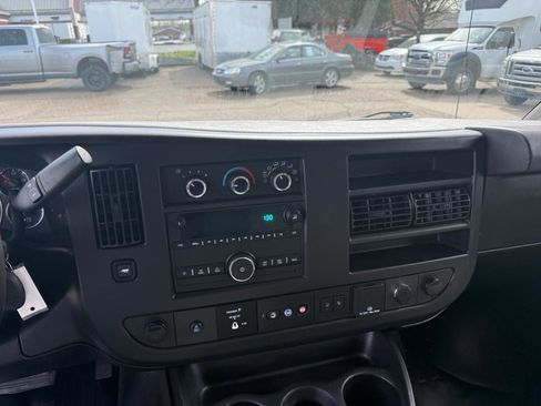 Used 2021 Chevrolet Express 3500 w/ Power Convenience Package image 13