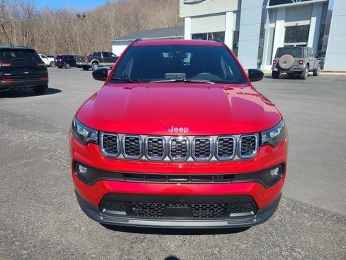 New 2025 Jeep Compass Latitude w/ Sun & Sound Group image 8
