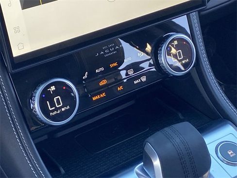 Used 2025 Jaguar F-PACE R-Dynamic S image 19