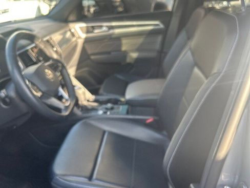 Used 2022 Volkswagen Atlas Cross Sport SEL R-Line image 9