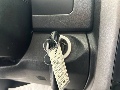 Used 2016 RAM 1500 Express RWD image 42