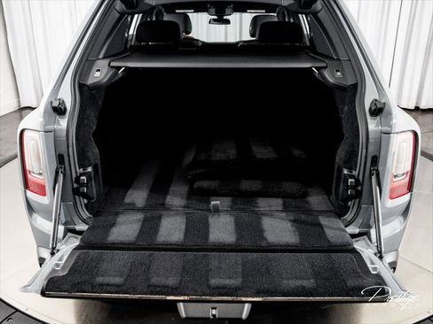 Used 2024 Rolls-Royce Cullinan Black Badge AWD/4WD image 12