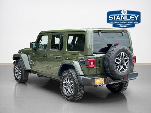 Used 2024 Jeep Wrangler Unlimited Sahara AWD/4WD image 5