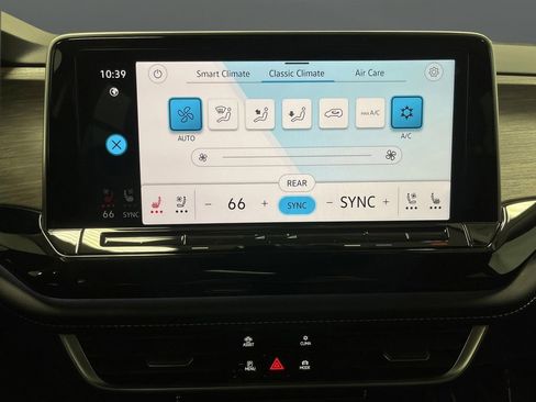 Used 2024 Volkswagen Atlas SEL Premium R-Line image 21