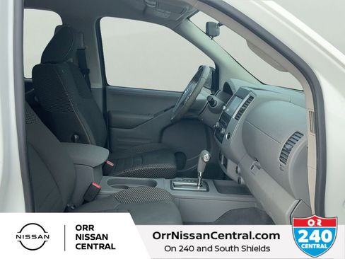 Used 2019 Nissan Frontier Desert Runner image 11
