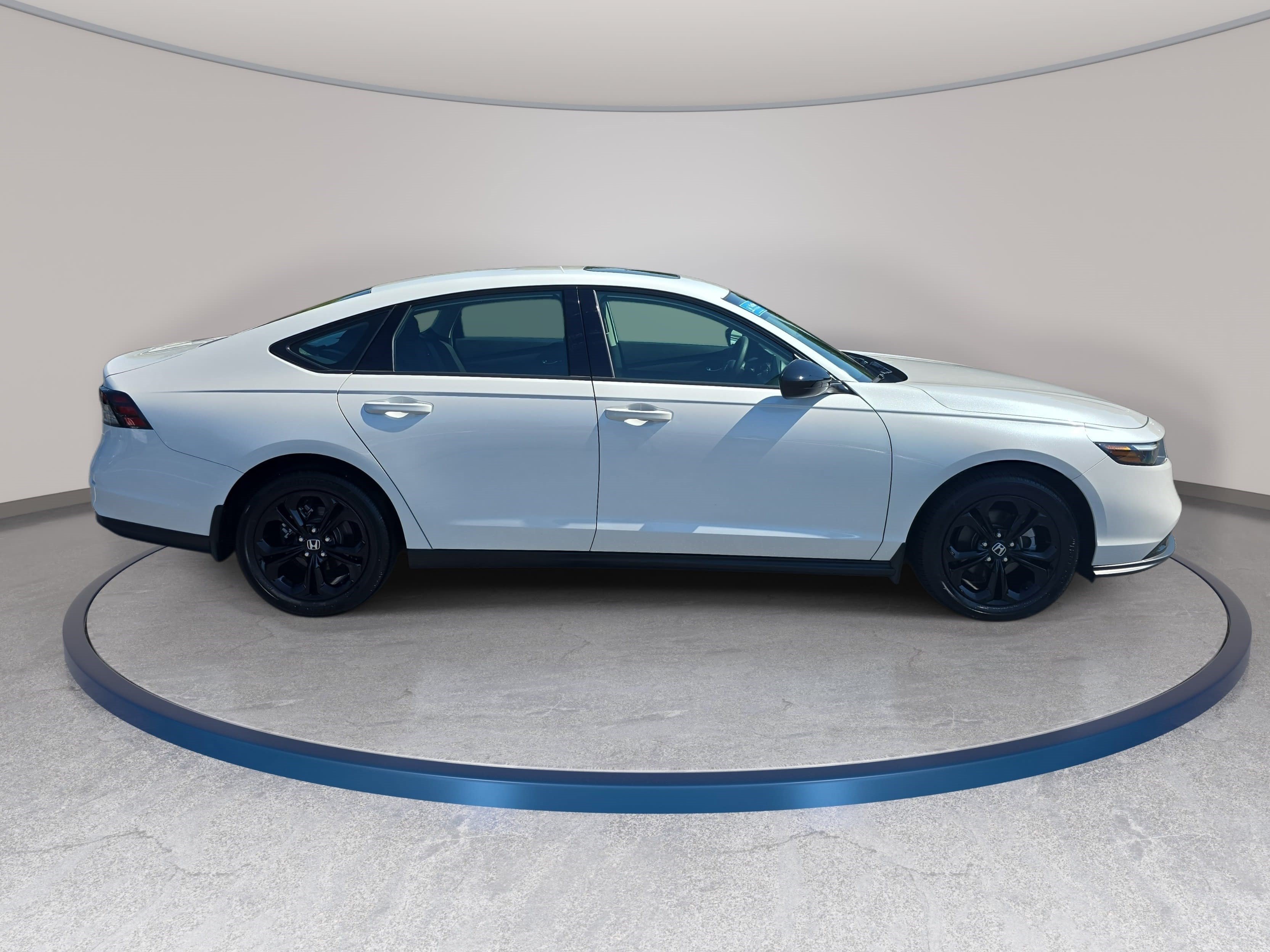 Certified 2025 Honda Accord SE image 4
