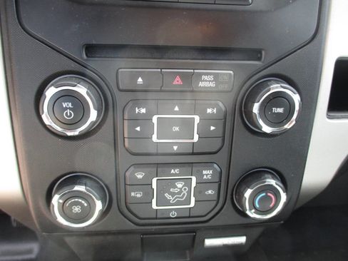 Used 2013 Ford F150 XLT w/ Luxury Equipment Group image 35