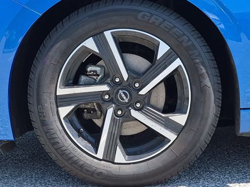 Used 2024 Nissan Sentra SV FWD image 6
