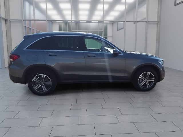 Used 2022 Mercedes-Benz GLC 300 4MATIC image 9