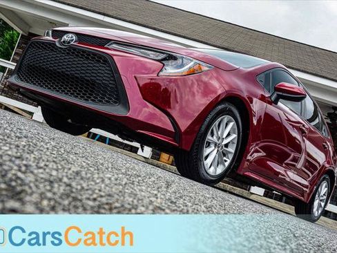 Used 2022 Toyota Corolla LE w/ LE Premium Package FWD image 4