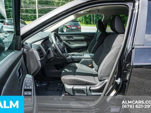 Used 2025 Nissan Rogue S FWD image 19
