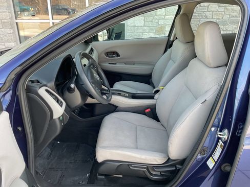 Used 2016 Honda HR-V EX image 13