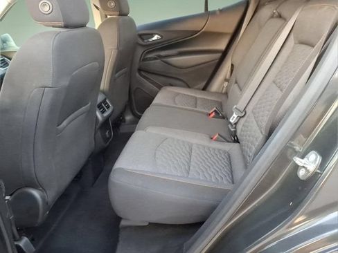Used 2018 Chevrolet Equinox LT FWD image 12