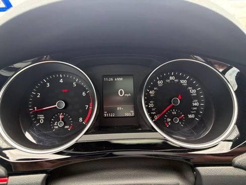 Used 2017 Volkswagen Jetta GLI FWD image 6