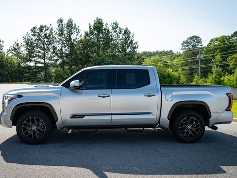 Used 2023 Toyota Tundra Platinum AWD/4WD image 5