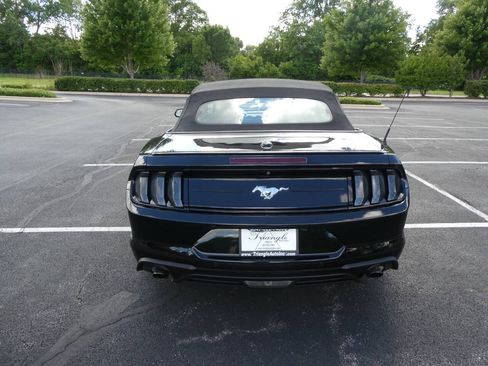 Used 2019 Ford Mustang Premium RWD image 6