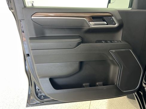 Used 2025 Chevrolet Silverado 1500 LT image 21