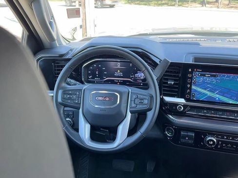 Used 2025 GMC Sierra 1500 SLT image 20