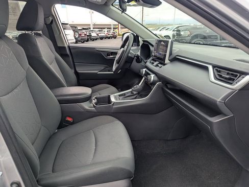 Used 2024 Toyota RAV4 XLE image 33