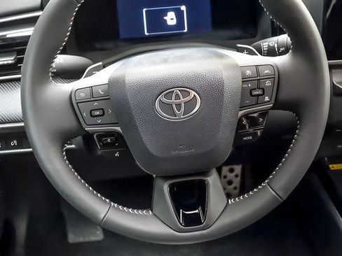 Used 2026 Toyota Camry SE FWD image 14