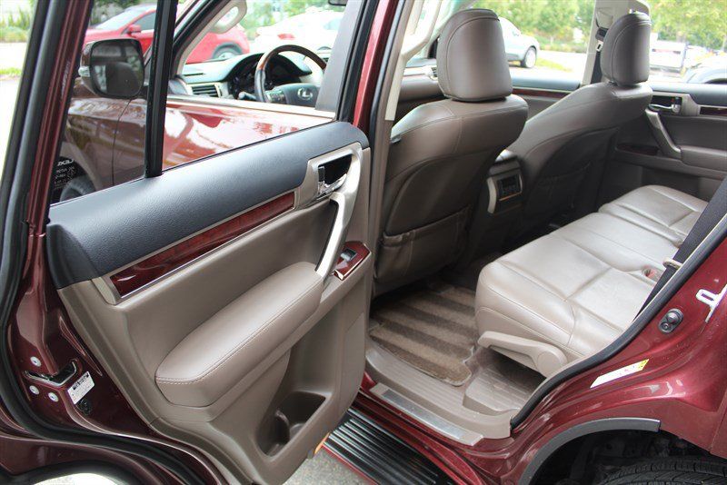 Used 2010 Lexus GX 460 w/ Convenience Pkg AWD/4WD image 25