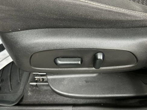 Used 2019 GMC Acadia SLE w/ LPO, Floor Liner Package AWD/4WD image 10