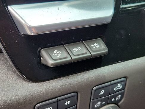 Used 2023 Chevrolet Silverado 1500 High Country w/ Technology Package AWD/4WD image 16
