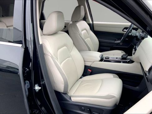 Used 2023 Nissan Pathfinder SL image 20