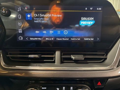 New 2026 Chevrolet Trax ACTIV w/ Sunroof Package image 20