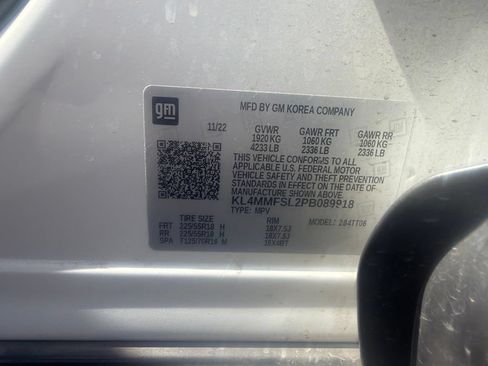 Used 2023 Buick Encore GX Essence w/ Experience Buick Package FWD image 11