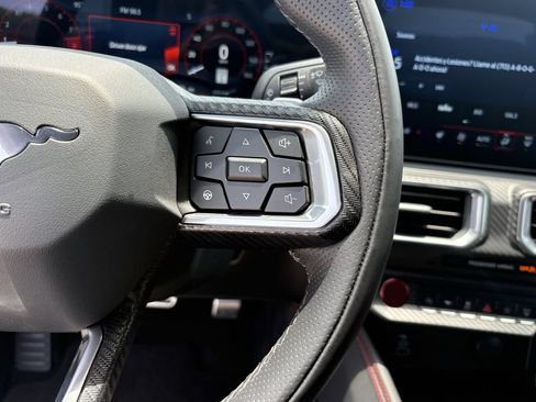 Used 2025 Ford Mustang GT Premium RWD image 17