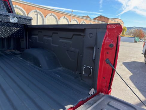 Used 2024 Chevrolet Silverado 3500 LT w/ Convenience Package image 21