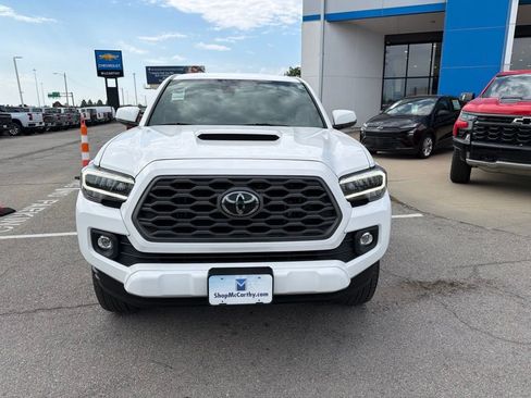 Used 2023 Toyota Tacoma TRD Sport AWD/4WD image 8