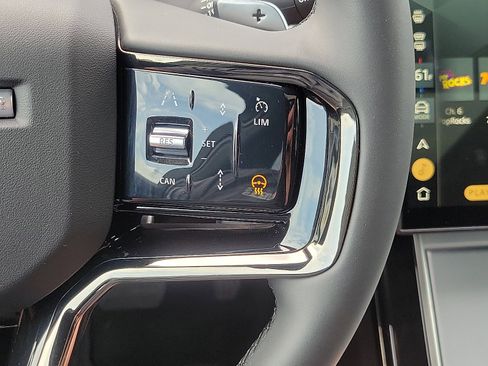 Used 2024 Land Rover Range Rover Evoque S image 21