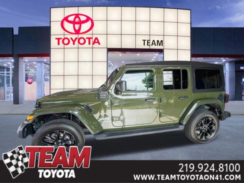 Used 2023 Jeep Wrangler Unlimited Sahara w/ Cold Weather Group AWD/4WD image 1