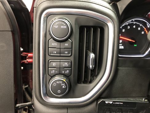 Used 2021 Chevrolet Silverado 1500 LT Trail Boss w/ Convenience Package II image 15