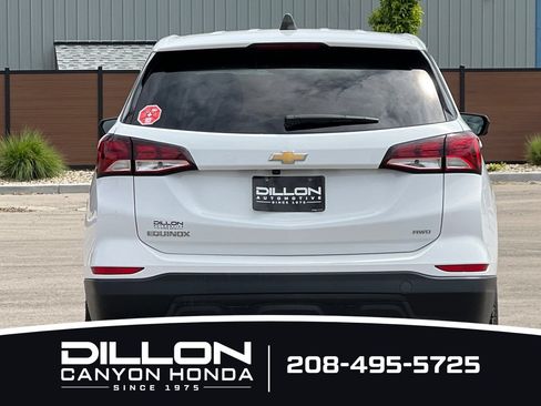 Used 2022 Chevrolet Equinox LS w/ LS Convenience Package AWD/4WD image 5