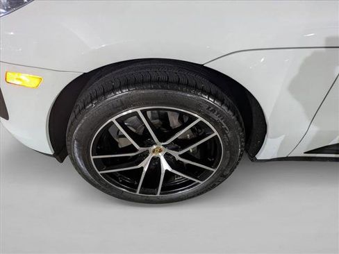 Used 2022 Porsche Macan image 29