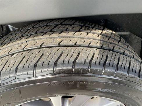 Used 2019 Toyota Highlander XLE image 37