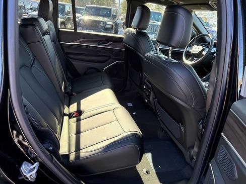 New 2026 Jeep Grand Cherokee Limited image 11