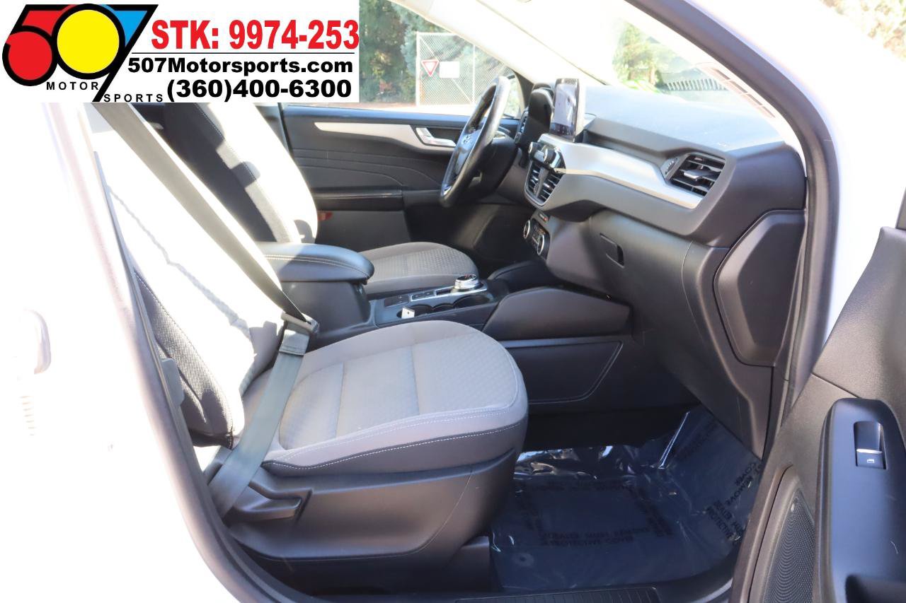 Used 2021 Ford Escape SE w/ SE Sport Appearance Package AWD/4WD image 21