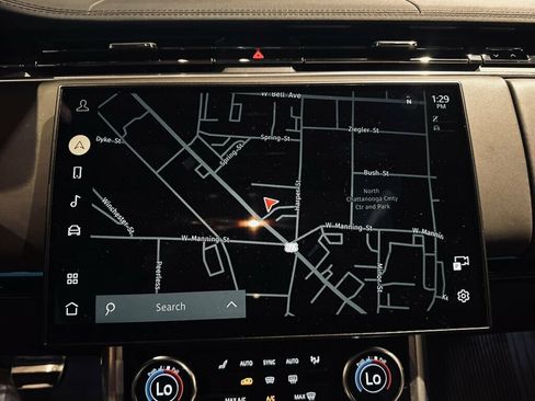 Used 2023 Land Rover Range Rover SE AWD/4WD image 16