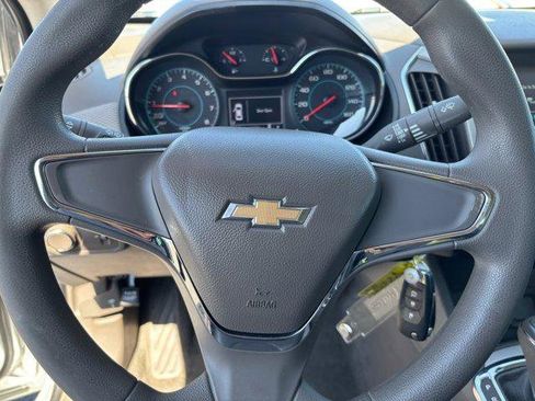 Used 2018 Chevrolet Cruze LS image 26